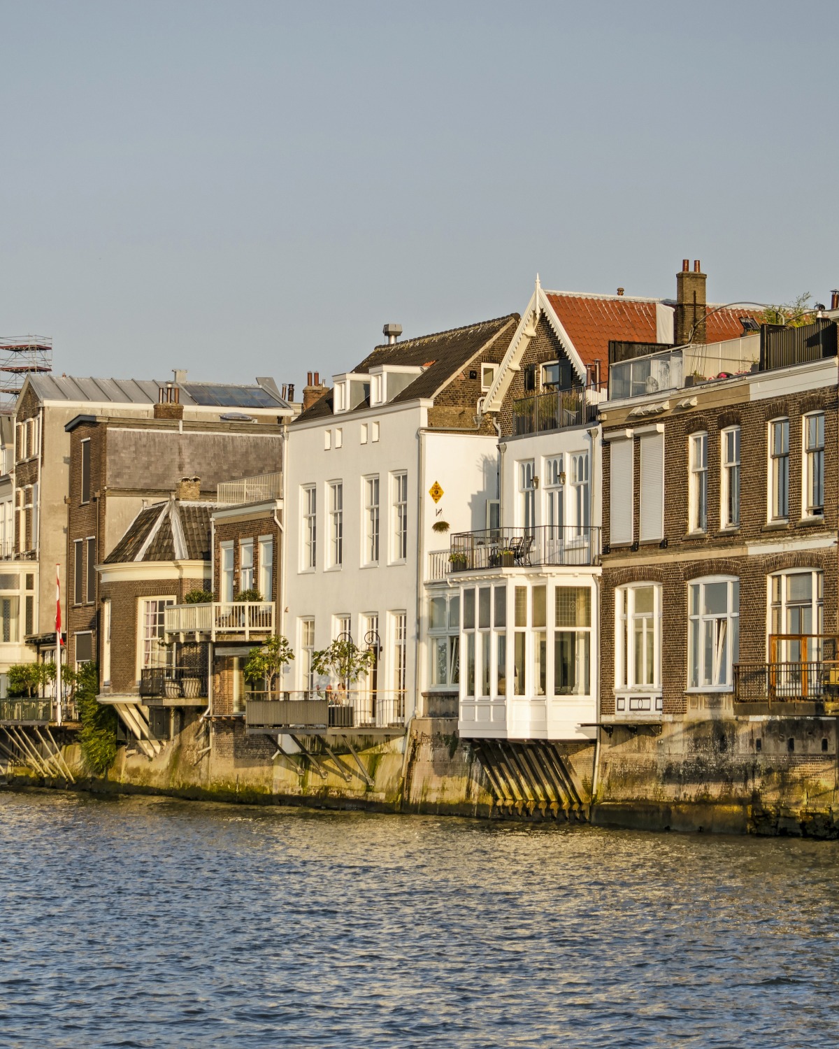 Huizen aan het water in Dordrecht